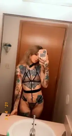 She’s so sexy @GothicMarijuana 🤍😍