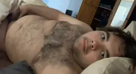 Stay in bed with me today ❤️