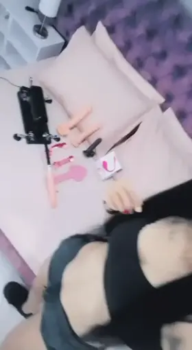 I'm waiting for you to play with my ass 🍑😈