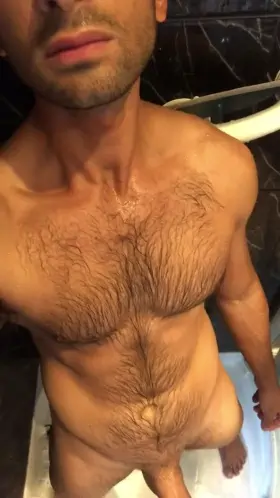 Keeping the body hair [M]
