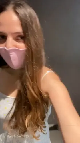 Lets have a quickie in the stall