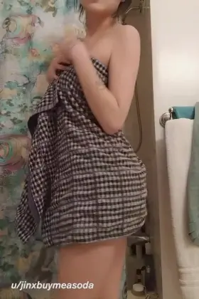 a little extra jiggle since it's the holidays 🥰 (slowed it down for you too!)