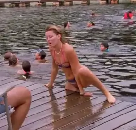 Elizabeth Banks - Wet Hot American Summer (2001)
