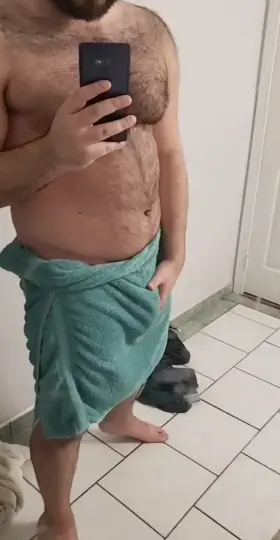 Daddy's fresh out the shower...wanna help dry me off?