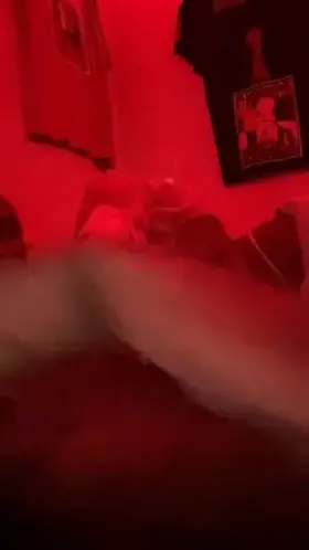 I know y’all like what y’all see 💦 want more of this BG content subscribe to my OF 😘