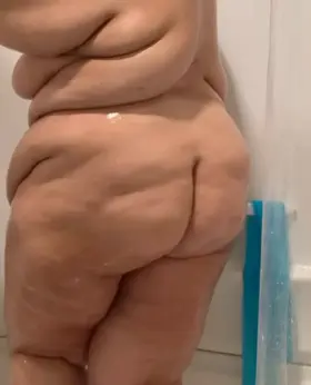 Big wet ass ;)