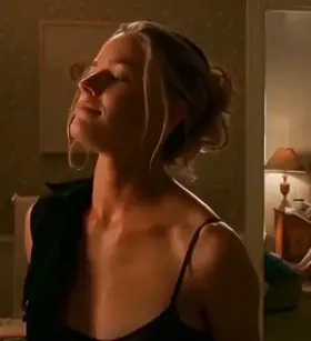 Elisabeth Shue in The Trigger Effect (1995)