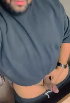 Warehouse manager jerking my cock at my desk..