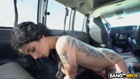 Arabelle Raphael bouncing on the bus