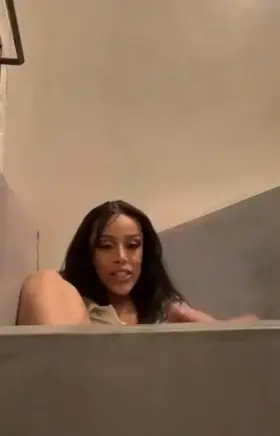 Wouldn't be surprised if she was playing with herself during that live