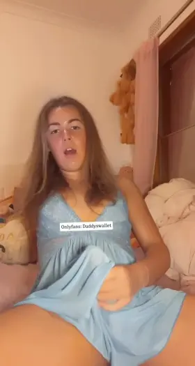 I can't seem to find a curious guy to swallow my whole cock🤔