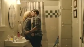 Elizabeth Banks in a position J. Jonah Jameson didn't hire her for - The Details (2012)