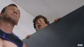 Public bathroom threesome 🥵