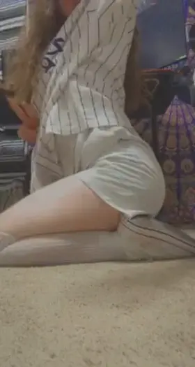 i hope i fit in here .. 🥺🤍