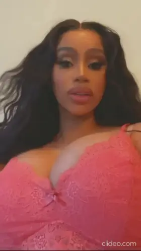 Cardi Boobs