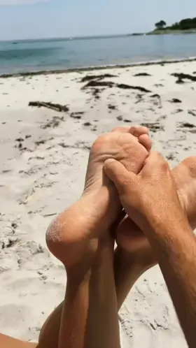 My favorite way to tan 😍