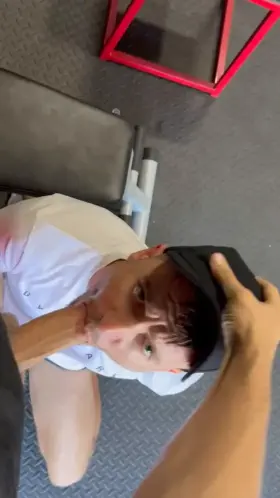 Facefucking Gym bro