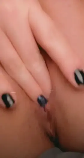 making my little fuck hole nice and wet for you 😘