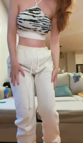 21[F]Arrows up upv*te that if I make your cock hard Sna: lizzystreet23