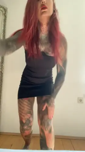 Do you think black suits me..? 😉 Check my profile if you wanna see me taking it all off 😈