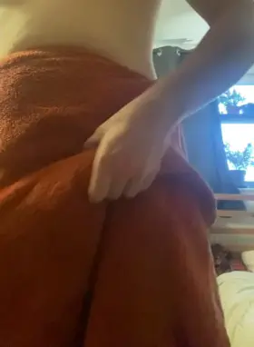 After shower tug 😈