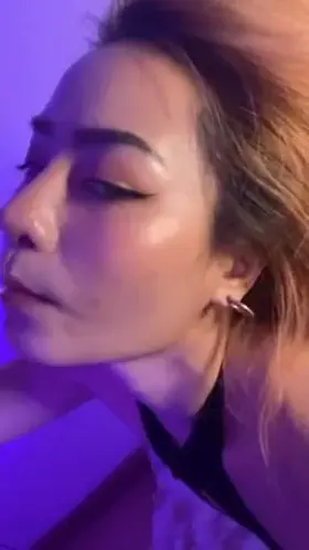 Upvote if you have more than 5 inch👅