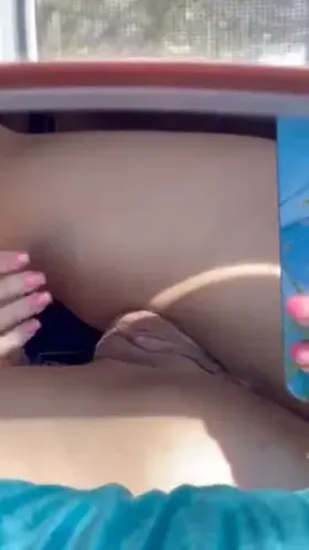 How is my phone gonna focus on itself and not my pretty pussy…