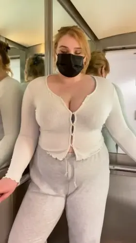 Dropping my titties in an elevator for you..
