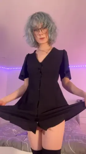 She is so beautiful and sexy. 😍