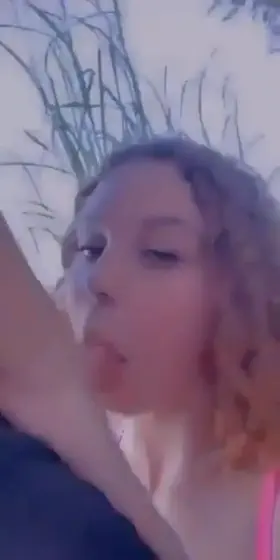 Teen BJ outside 🤫