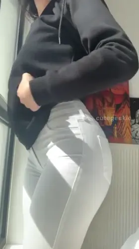 Nothing better than a simple pair of jeans [f]