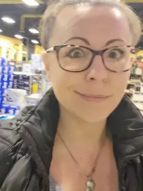 LICK HER @ the LIQUOR store! 🍻☺️