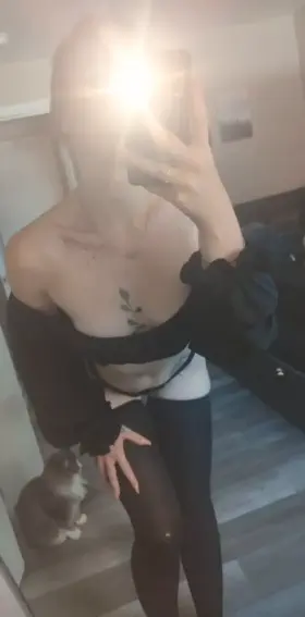 wearing this on our date night, any objections? 😏🖤