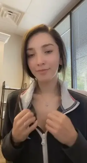 [F] woke up late... no makeup and no shirt in the office today 😅