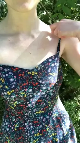 Getting undressed in public is always a thrill 😏