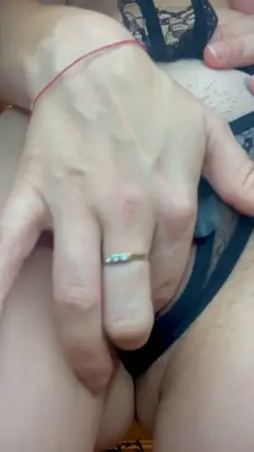 Labia wrapped in pearls ❤️