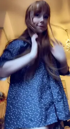 I have guests staying over but I snuck upstairs to flash you my little tits instead 🤫