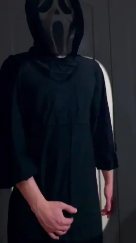 What’s your favorite scary movie? 😜