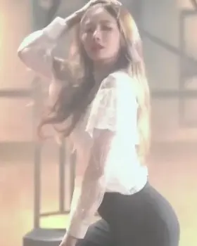 kpop star Yuju from Cherry Bullet has such a nice body