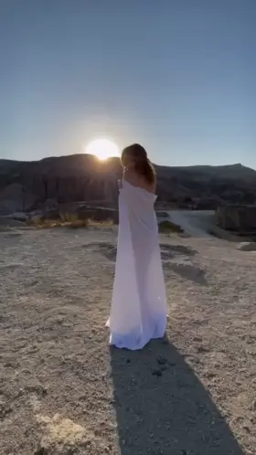 Make me your reading material for this sunday. Morning guys ❤