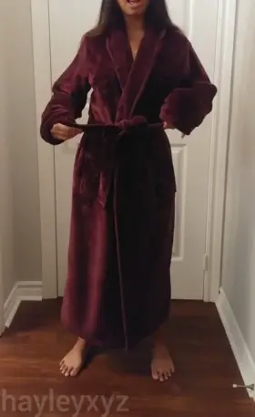 (gif) Dropping my robe. Wait for it...