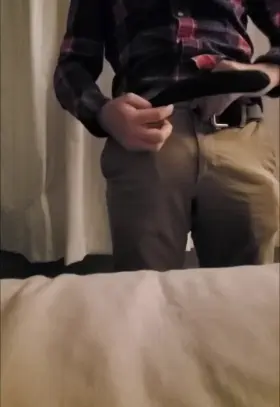 Let me make my cock bounce for you😈