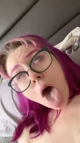 I wanna be your little ahegao princess ;)