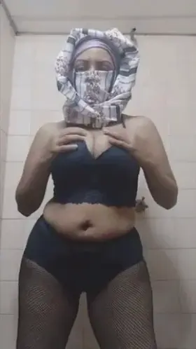 ISLAMIC MOM BIG BOOBS.