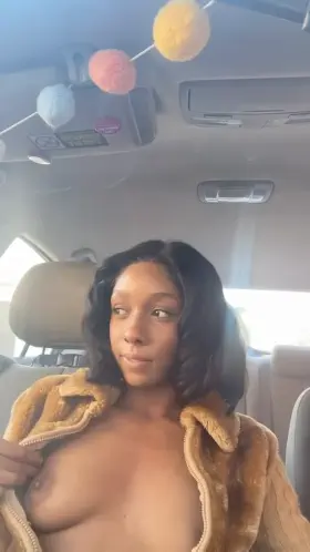 Hotboxes with me get extra HOT 🥵🌬