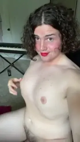 I know you want to stroke yourself to my girly cock! It’s perfectly normal…🤫