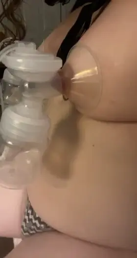 I’ve been using an electric breast pump and taking Puraria Mirifica for about 2 months now! 🥰
