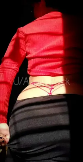 Moving my bum to music but i'm missing your face in it