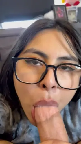 Do you like my nerdy glasses? 🤓 daddy melts when I put these on 🥵😈 vibrator plus dick in my mouth…. Instantly wet 🌊