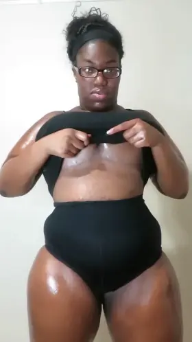 Ebony first titty drop 🍫❤️